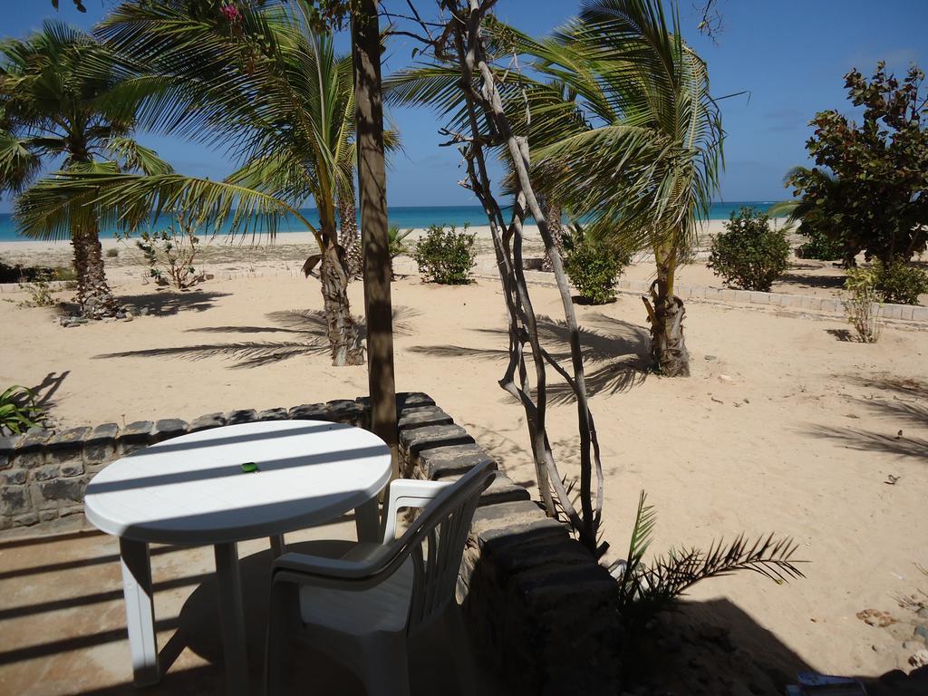Vilas Praia Chaves Rabil Exterior photo